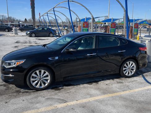 Used 2018 Kia Optima LX w/ 17" Alloy Wheels Package image 8
