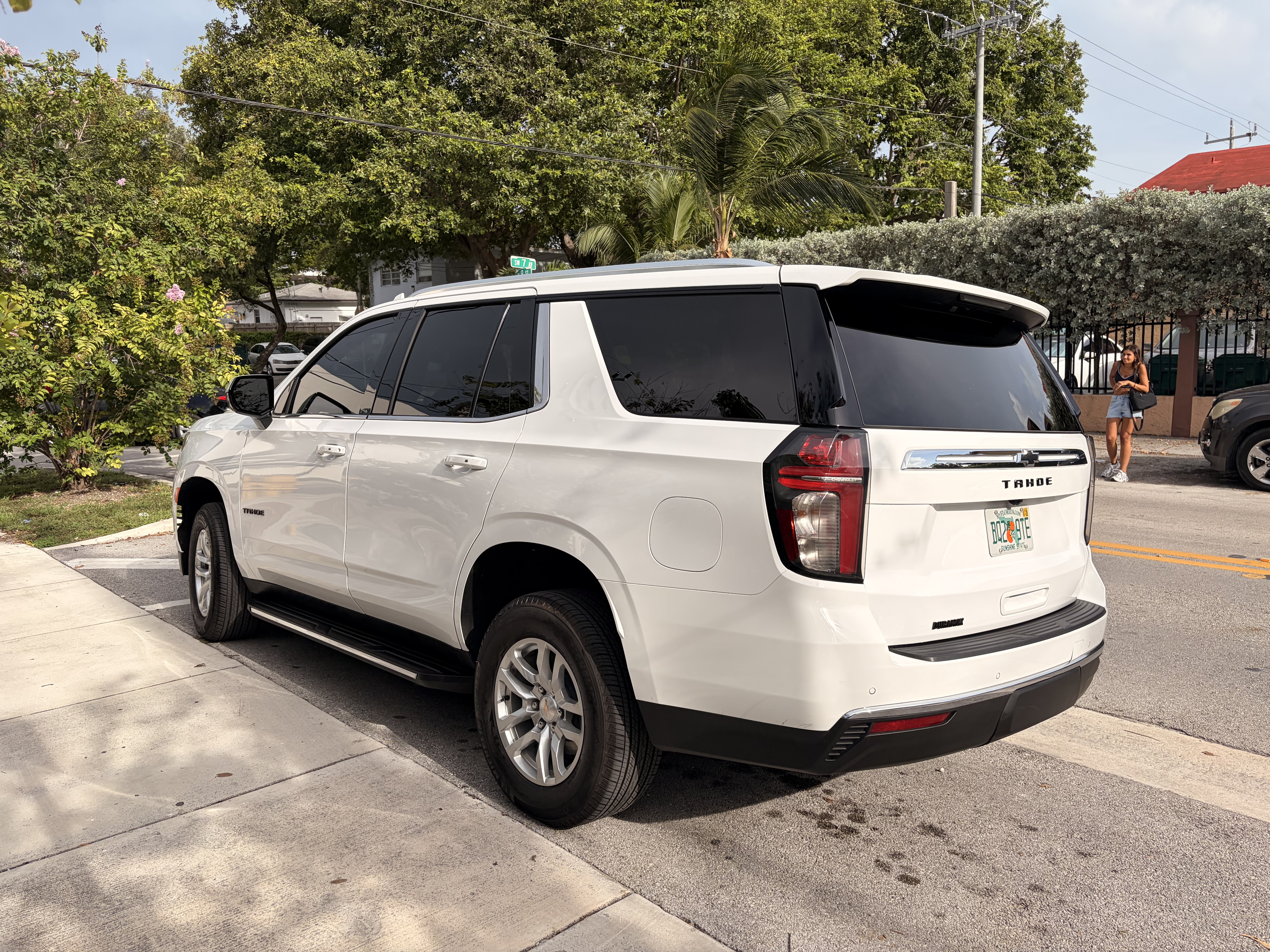 Used 2024 Chevrolet Tahoe LS RWD image 11