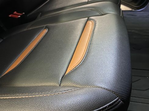 Used 2021 GMC Sierra 1500 AT4 w/ AT4 Preferred Package image 16