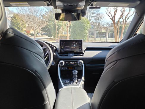 Used 2020 Toyota RAV4 XSE w/ XSE Grade Weather Package image 10