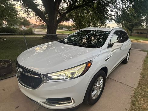 Used 2019 Buick Enclave Essence FWD image 2