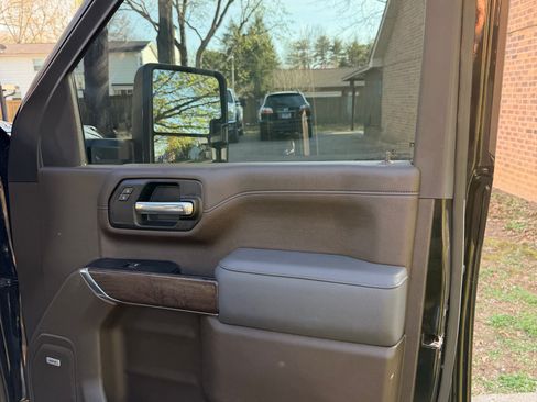 Used 2022 GMC Sierra 3500 Denali w/ Denali Ultimate Package image 20