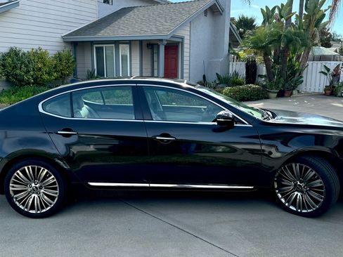 Used 2014 Kia Cadenza Limited FWD image 2