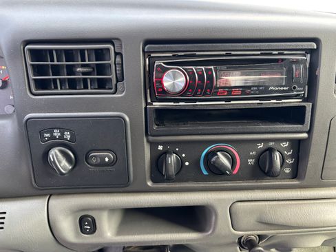 Used 2004 Ford F350 Lariat image 16