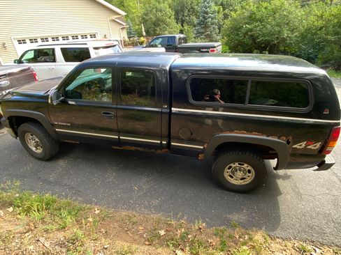 Used 2001 Chevrolet Silverado 2500 LS w/ Snow Plow Prep Pkg AWD/4WD image 5