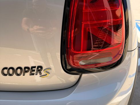 Used 2023 MINI Cooper SE FWD image 9