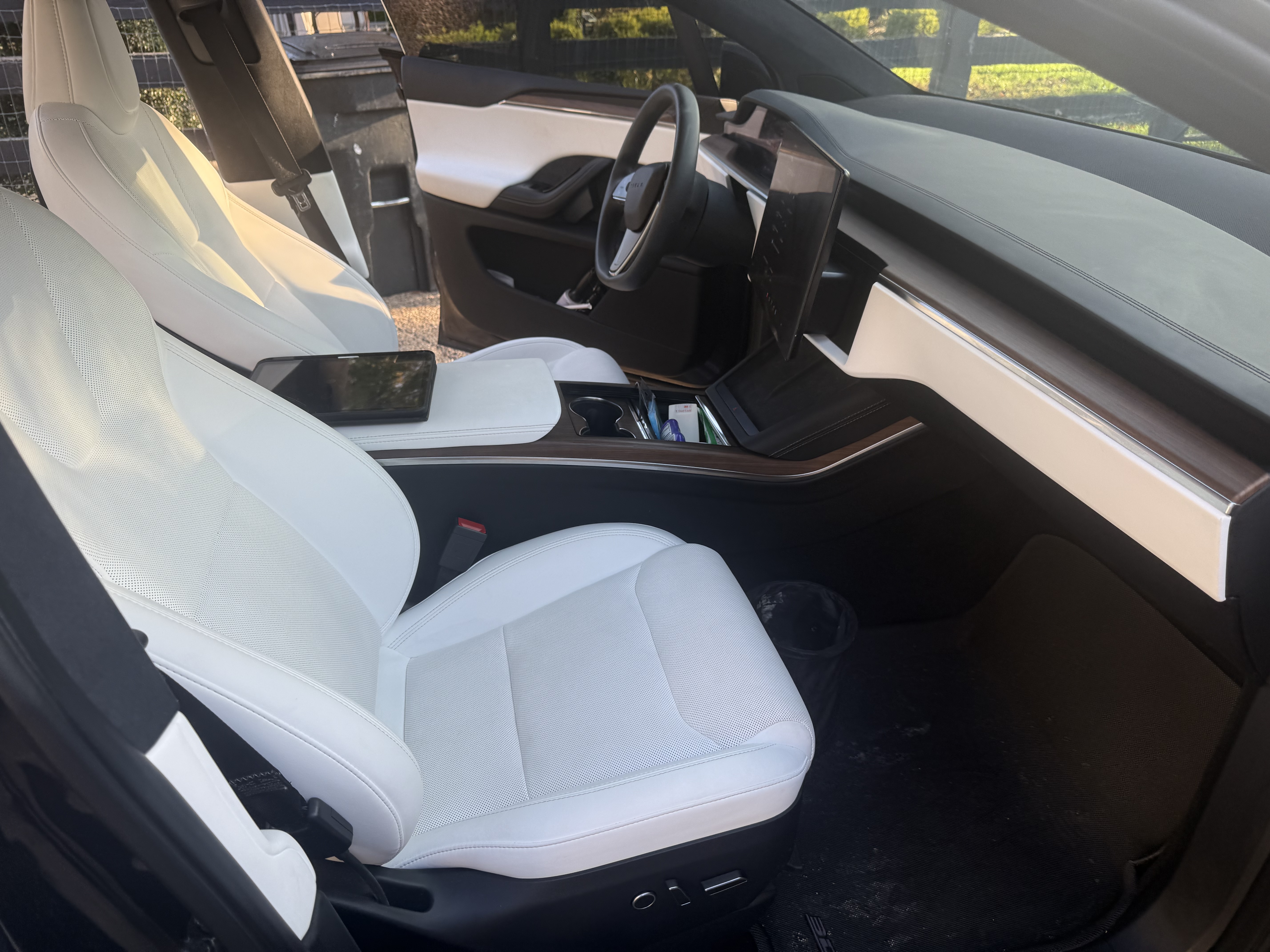 Used 2024 Tesla Model X AWD/4WD image 8