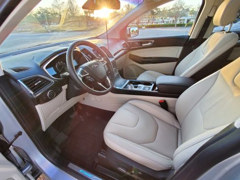 Used 2019 Ford Edge Titanium w/ Equipment Group 301A image 14