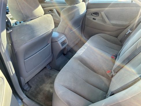 Used 2009 Toyota Camry LE image 25