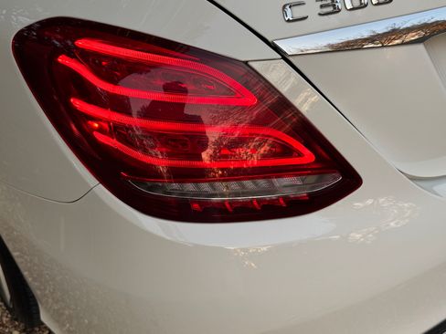 Used 2015 Mercedes-Benz C 300 Sedan image 27