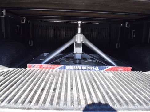 Used 2020 Ford F250 XLT w/ FX4 Off-Road Package image 11