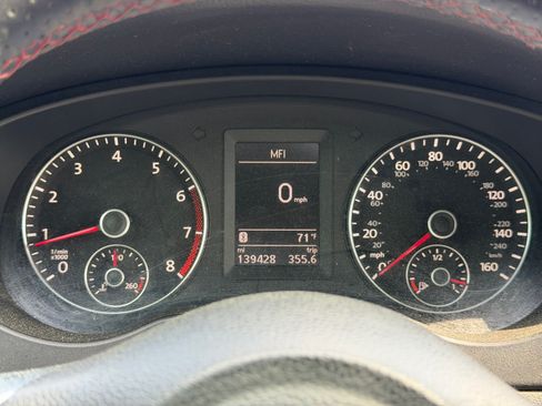 Used 2013 Volkswagen Jetta GLI image 16