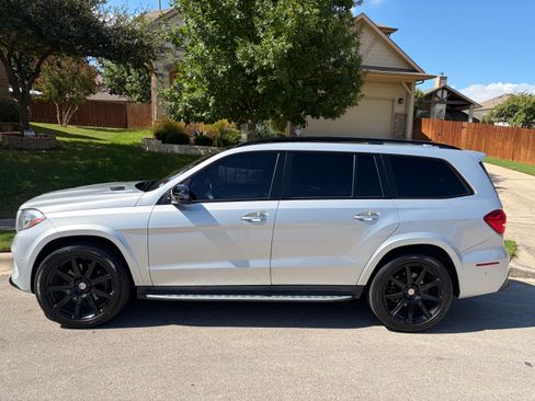 Used 2017 Mercedes-Benz GLS 550 4MATIC image 1