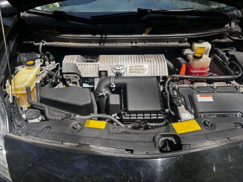 Used 2013 Toyota Prius Persona Series FWD image 10
