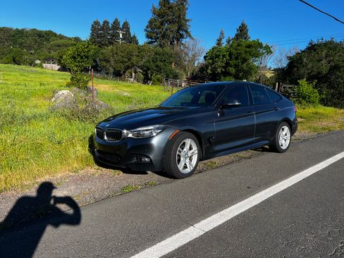 Used 2017 BMW 330i Gran Turismo xDrive AWD/4WD image 6