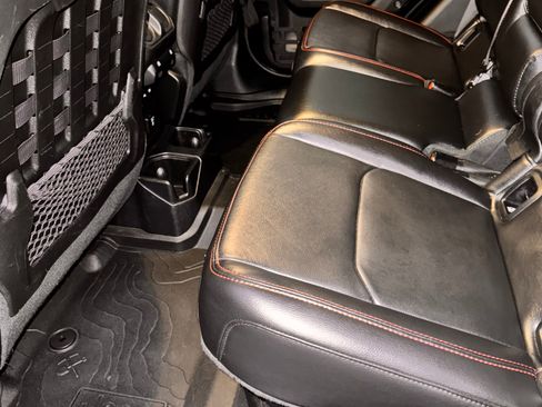 Used 2020 Jeep Gladiator Rubicon image 25