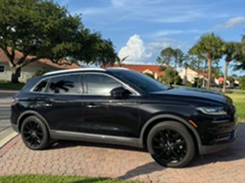 Used 2020 Lincoln Nautilus Reserve FWD image 1