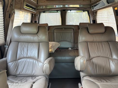 Used 1999 Chevrolet Express 1500 w/ Convenience Pkg RWD image 15