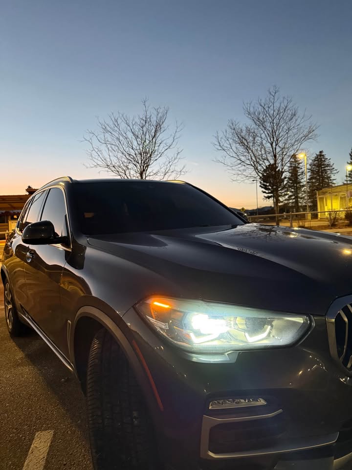 Used 2019 BMW X5 xDrive40i w/ Premium Package 2 AWD/4WD image 21