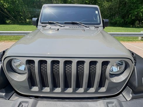 Used 2022 Jeep Wrangler Unlimited Sport AWD/4WD image 14