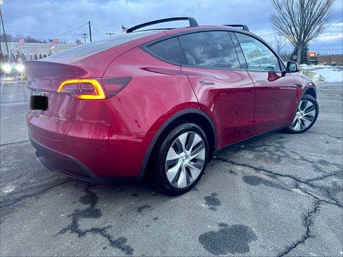Used 2024 Tesla Model Y Long Range image 5