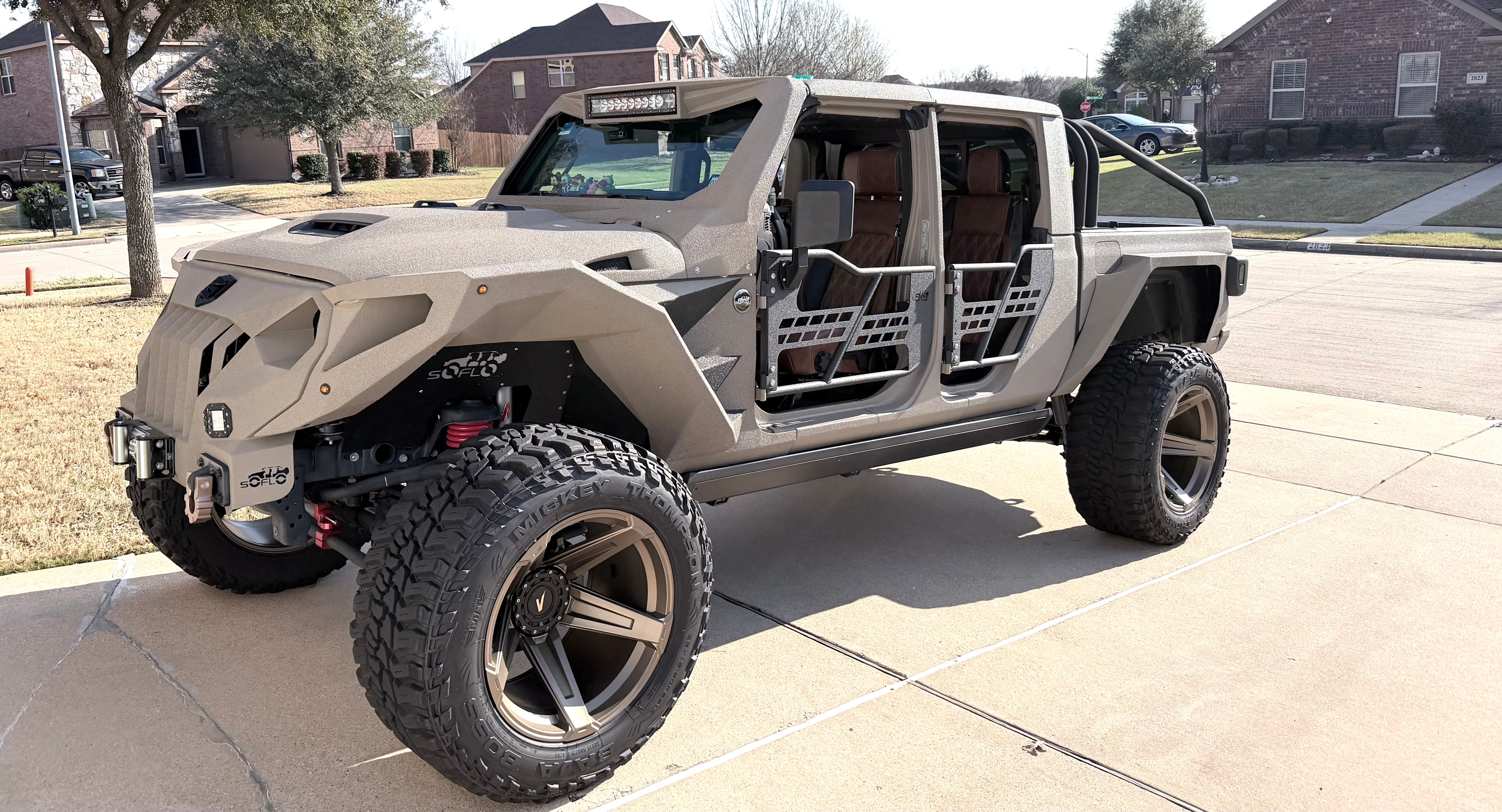 Used 2025 Jeep Gladiator Sport AWD/4WD image 1