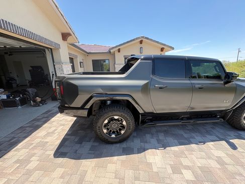 Used 2024 GMC Hummer EV 3X w/ Extreme Off-Road Package AWD/4WD image 9
