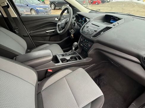 Used 2017 Ford Escape SE image 12
