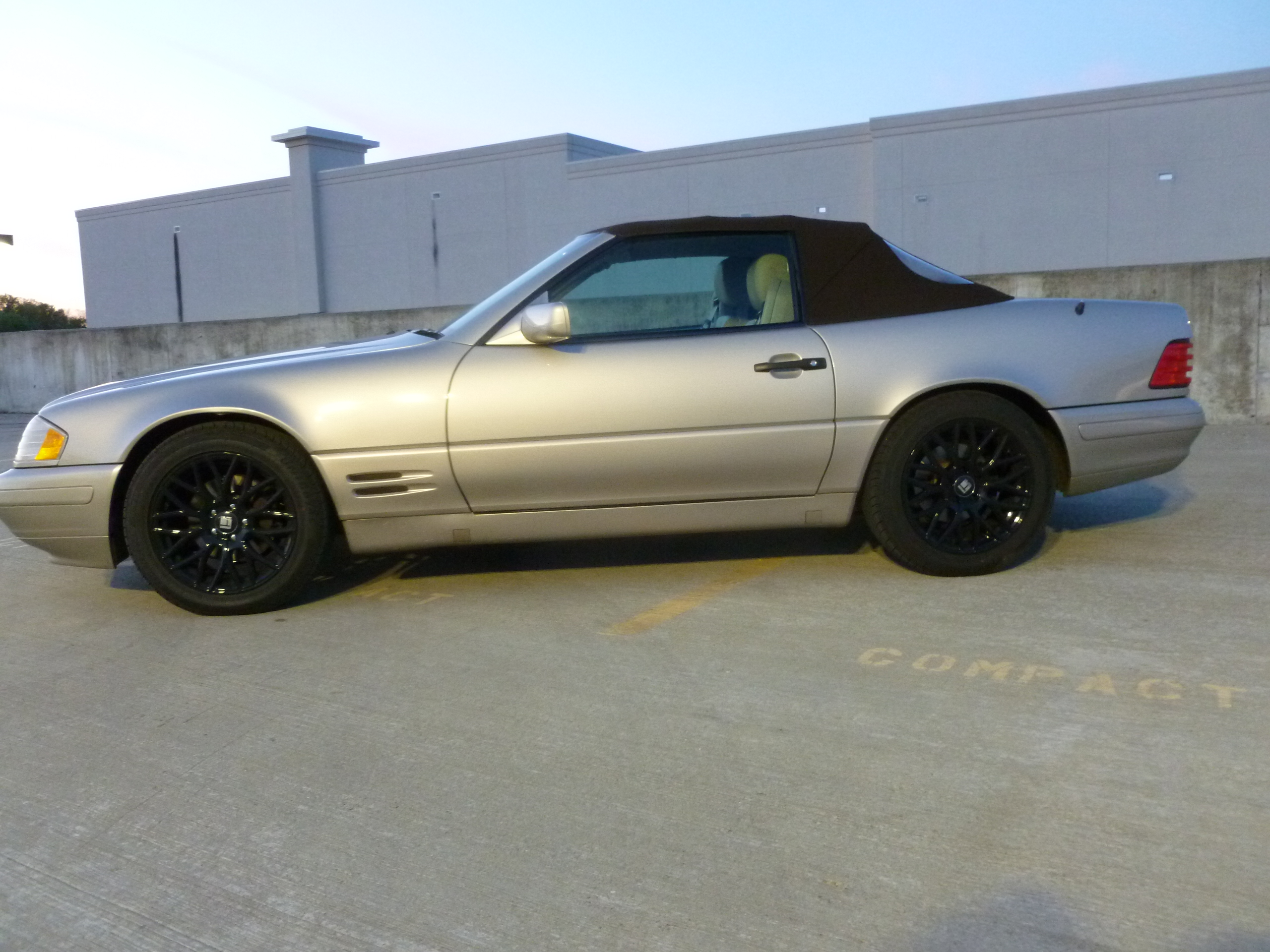 Used 1998 Mercedes-Benz SL 500 image 2