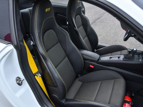 Used 2019 Porsche 911 Carrera T image 14