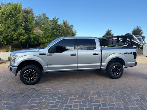 Used 2015 Ford F150 XLT w/ Equipment Group 302A Luxury AWD/4WD image 2