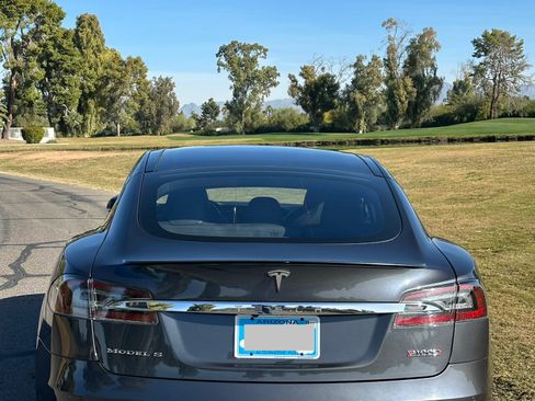 Used 2018 Tesla Model S P100D image 5