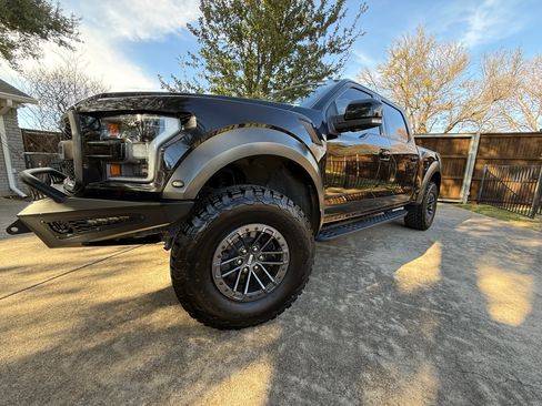 Used 2020 Ford F150 Raptor w/ Equipment Group 802A Luxury image 9