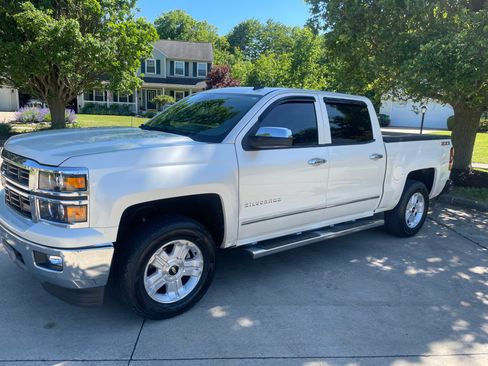 Used 2014 Chevrolet Silverado 1500 LTZ Z71 w/ LTZ Plus Package AWD/4WD image 5