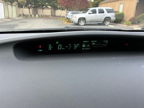 Used 2014 Toyota Prius Two image 12