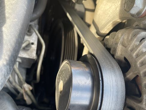 Used 2004 Chevrolet Corvette Coupe w/ Preferred Equipment Group image 12