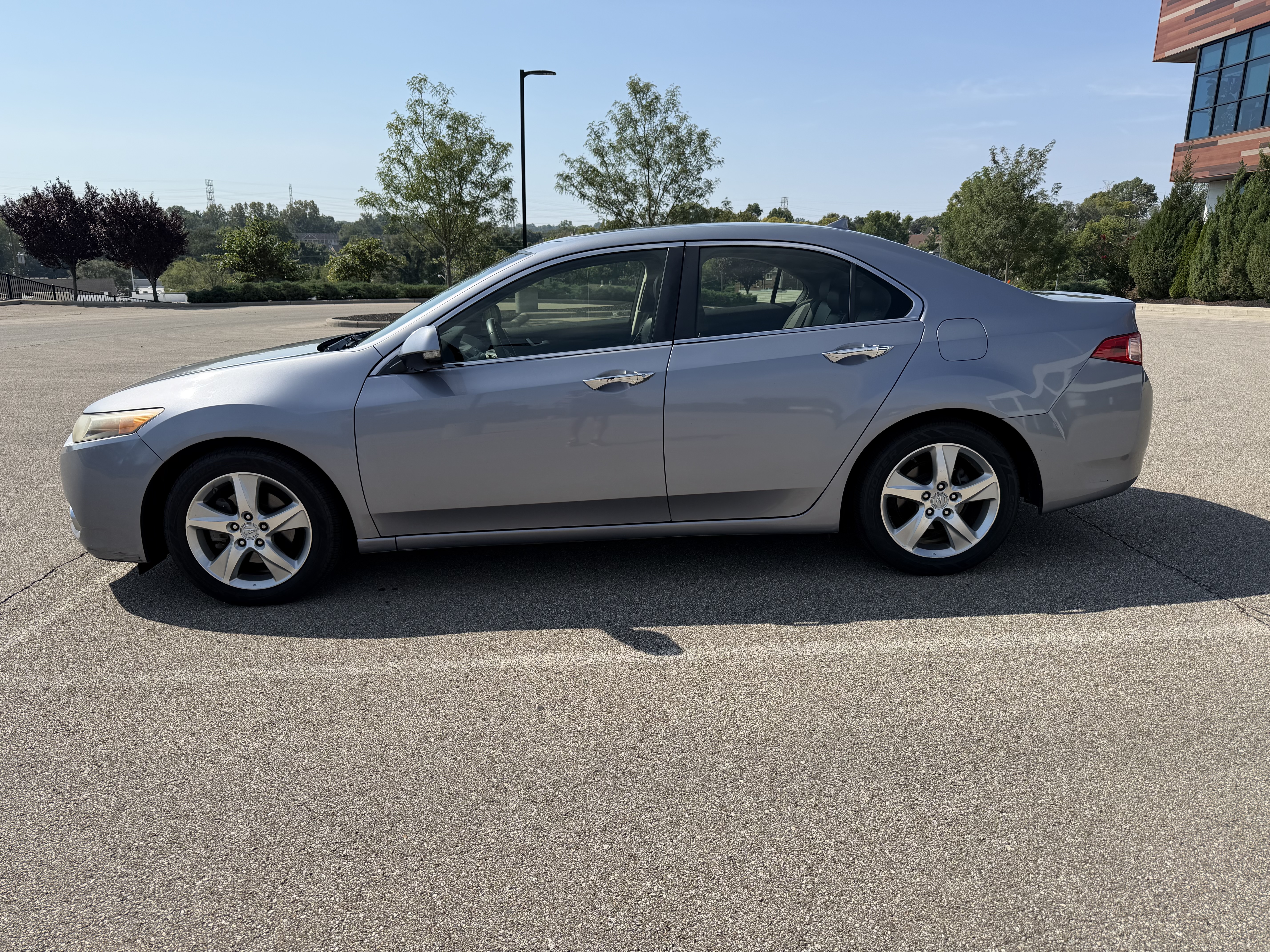 Used 2013 Acura TSX Sedan FWD image 1