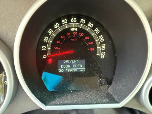 Used 2012 Toyota Tundra Limited w/ Memory Pkg AWD/4WD image 18