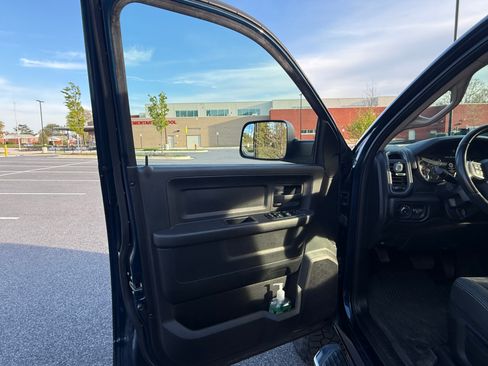 Used 2020 RAM 3500 Tradesman image 10