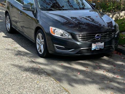 Used 2014 Volvo S60 T5 image 6