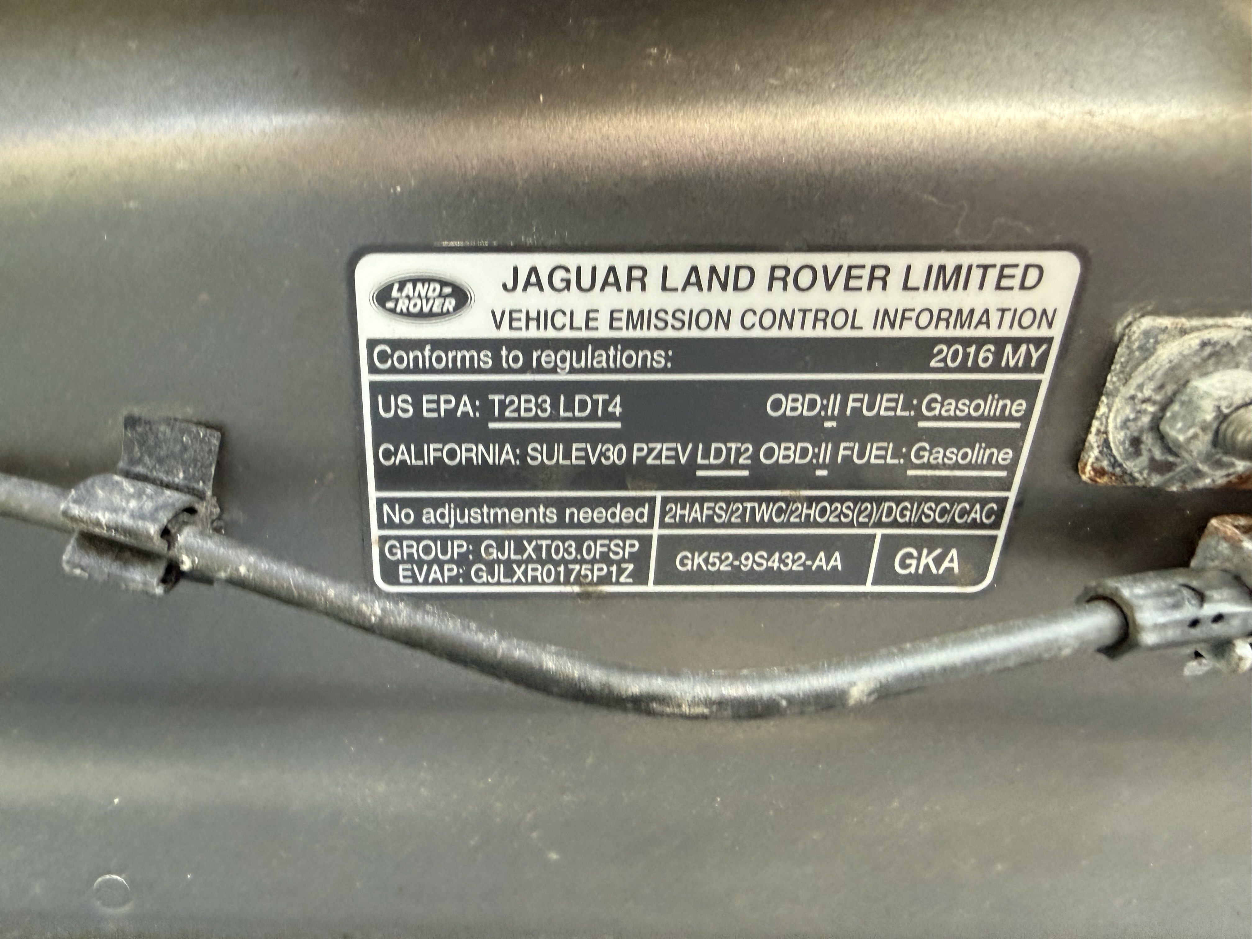 Used 2016 Land Rover Range Rover Sport HST AWD/4WD image 2
