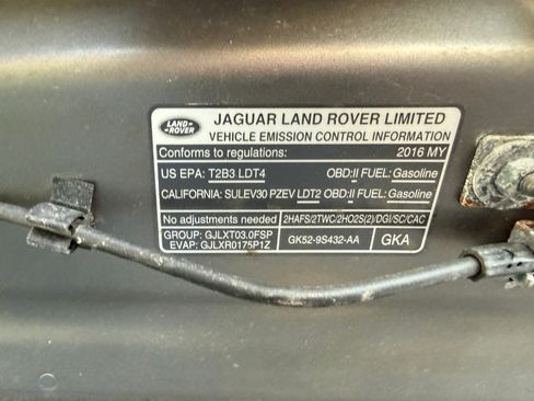 Used 2016 Land Rover Range Rover Sport HST AWD/4WD image 2