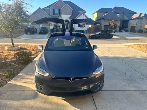 Used 2021 Tesla Model X Long Range image 1