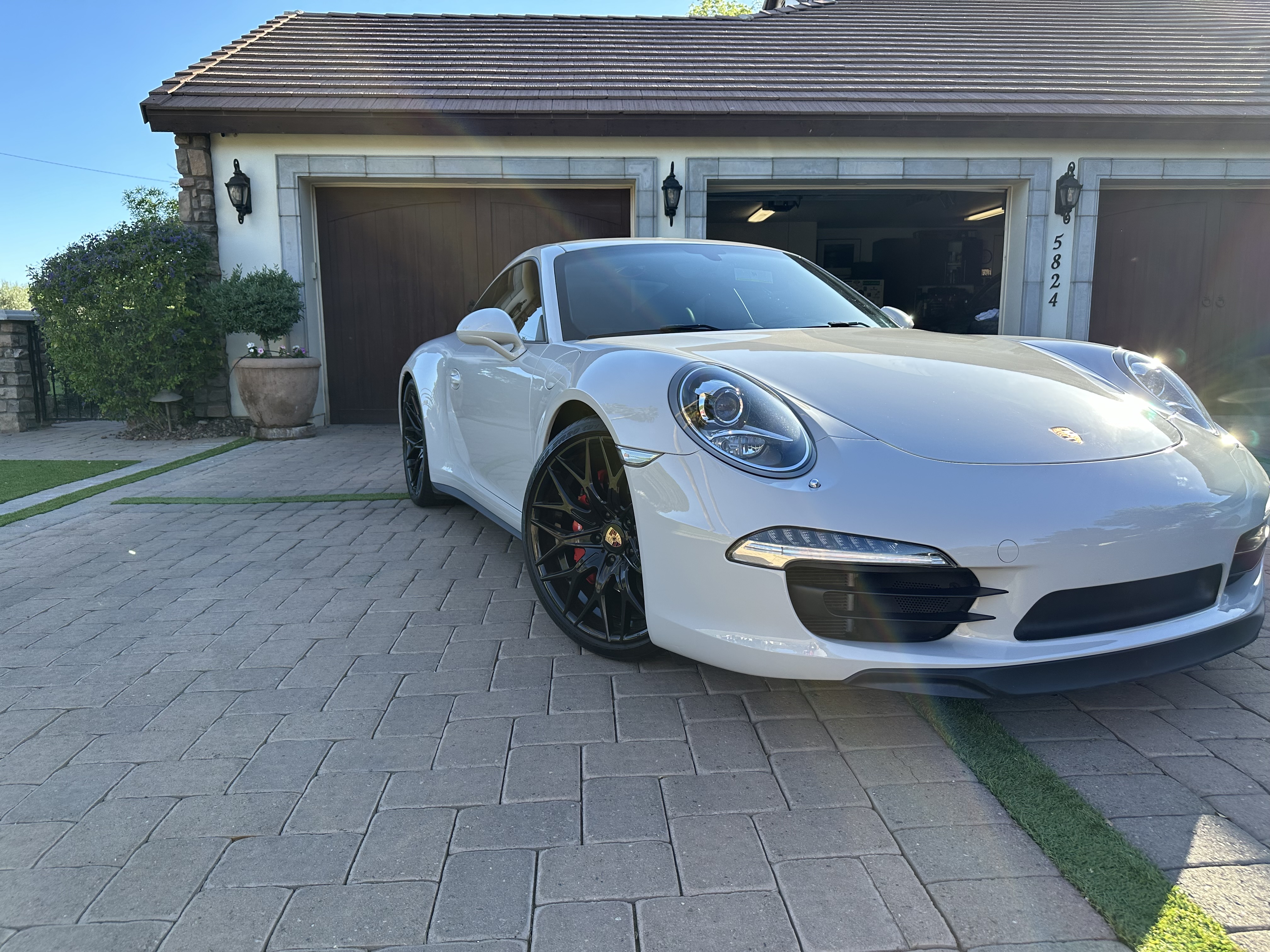 Used 2014 Porsche 911 Carrera 4S AWD/4WD image 5