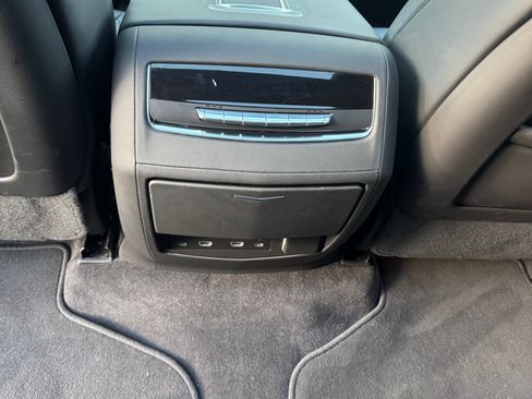 Used 2023 Cadillac Escalade Premium Luxury image 11