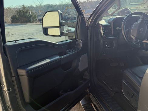 Used 2024 Ford F250 Lariat w/ Sport Appearance Package image 19