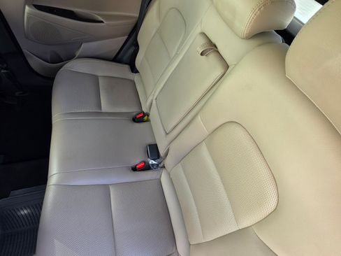 Used 2021 Hyundai Tucson Value w/ Cargo Package FWD image 8