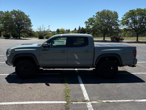 Used 2021 Toyota Tacoma TRD Pro AWD/4WD image 2