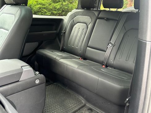 Used 2022 Land Rover Defender 90 X-Dynamic SE image 11