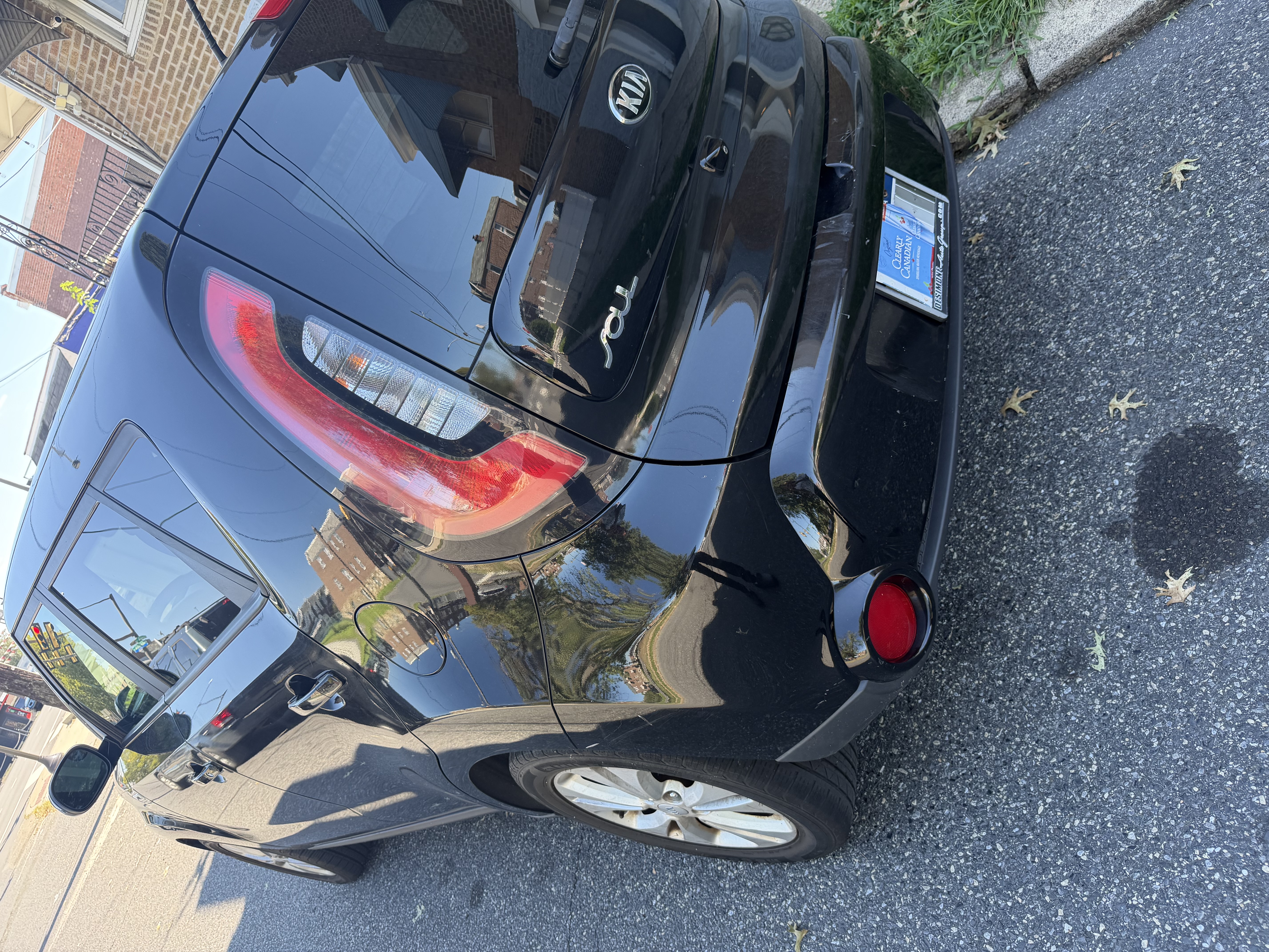Used 2016 Kia Soul + FWD image 5